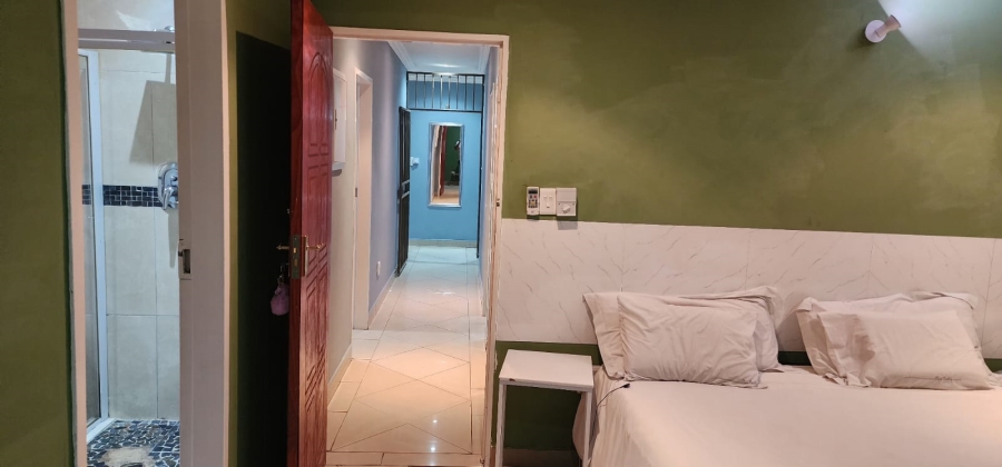 6 Bedroom Property for Sale in Zinniaville North West